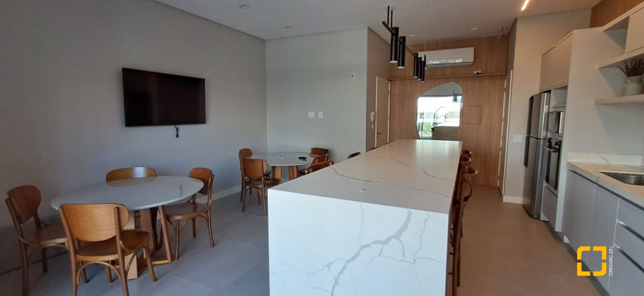 Apartamento com 76m², 4 quartos (sendo 2 suítes), 2 garagens, no bairro Ingleses em Florianópolis