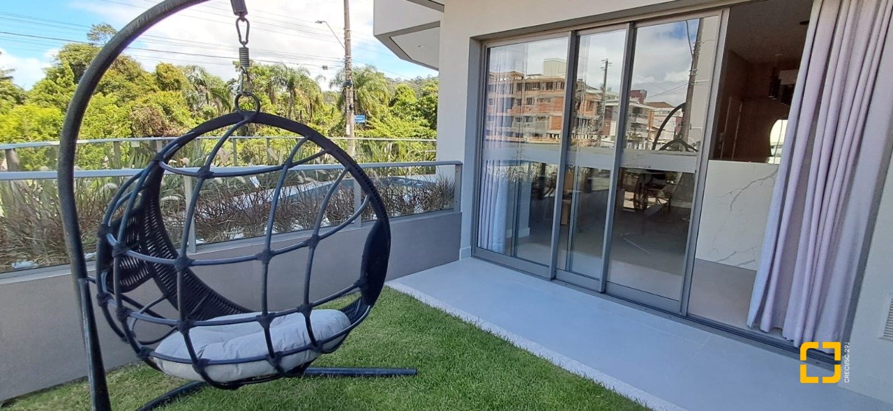 Apartamento com 76m², 4 quartos (sendo 2 suítes), 2 garagens, no bairro Ingleses em Florianópolis