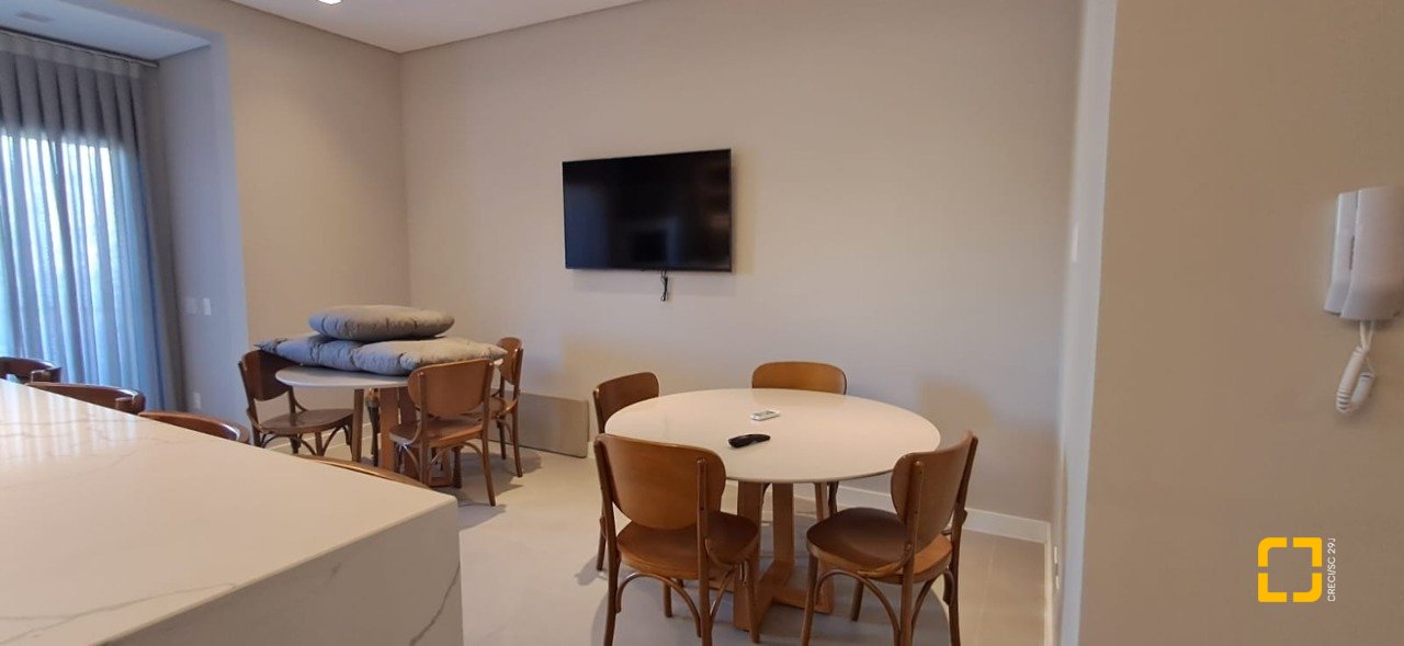 Apartamento com 76m², 4 quartos (sendo 2 suítes), 2 garagens, no bairro Ingleses em Florianópolis