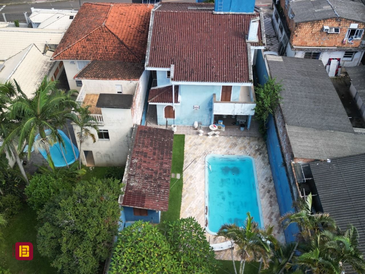 Casa com 300m², 4 garagens, no bairro Jardim Atlântico em Florianópolis