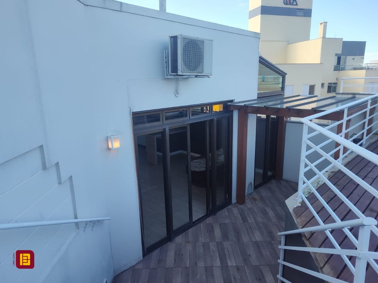 Cobertura com 396m², 3 quartos (sendo 1 suíte), 2 garagens, no bairro Bom Abrigo em Florianópolis
