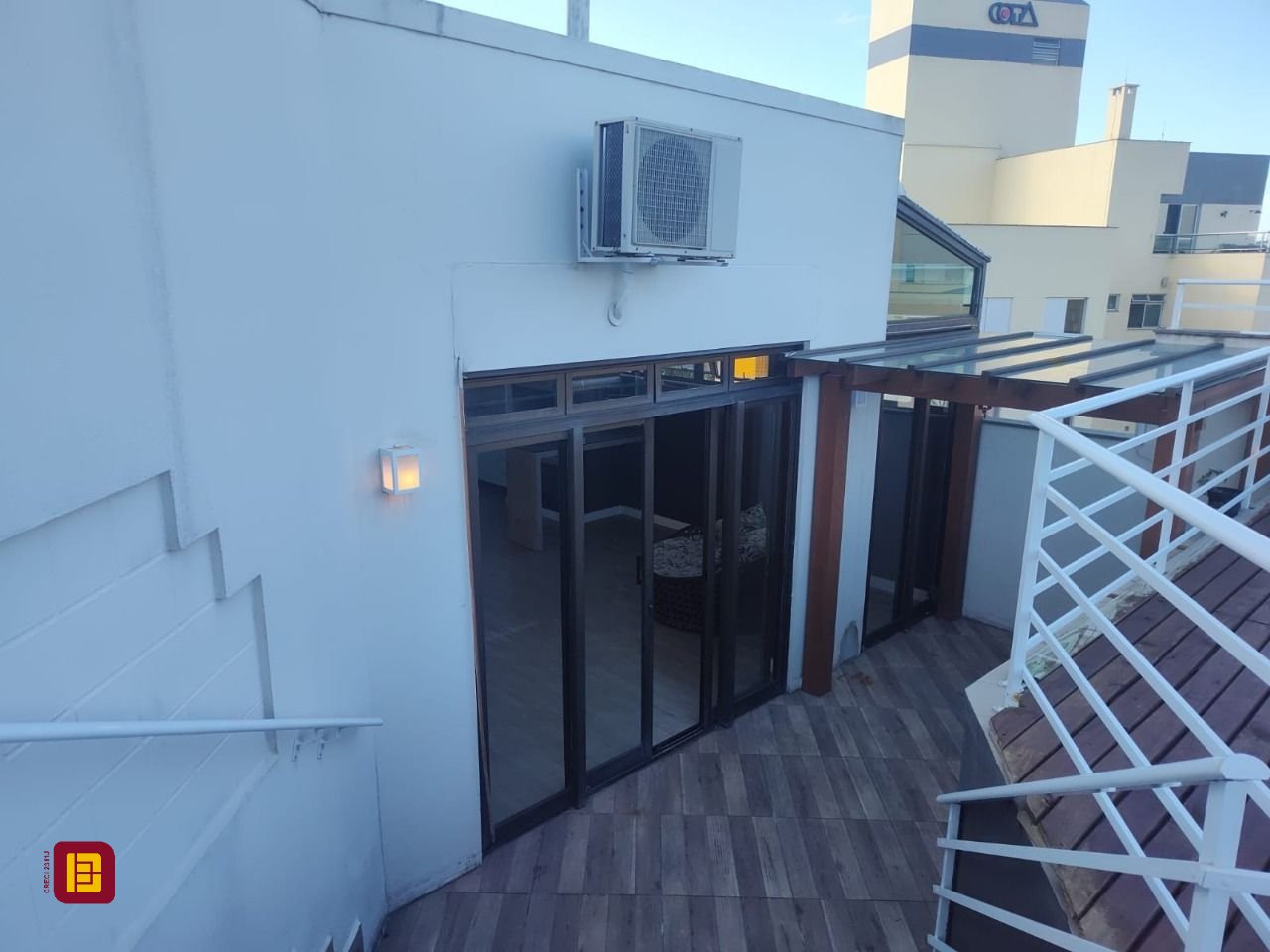 Cobertura com 396m², 3 quartos (sendo 1 suíte), 2 garagens, no bairro Bom Abrigo em Florianópolis