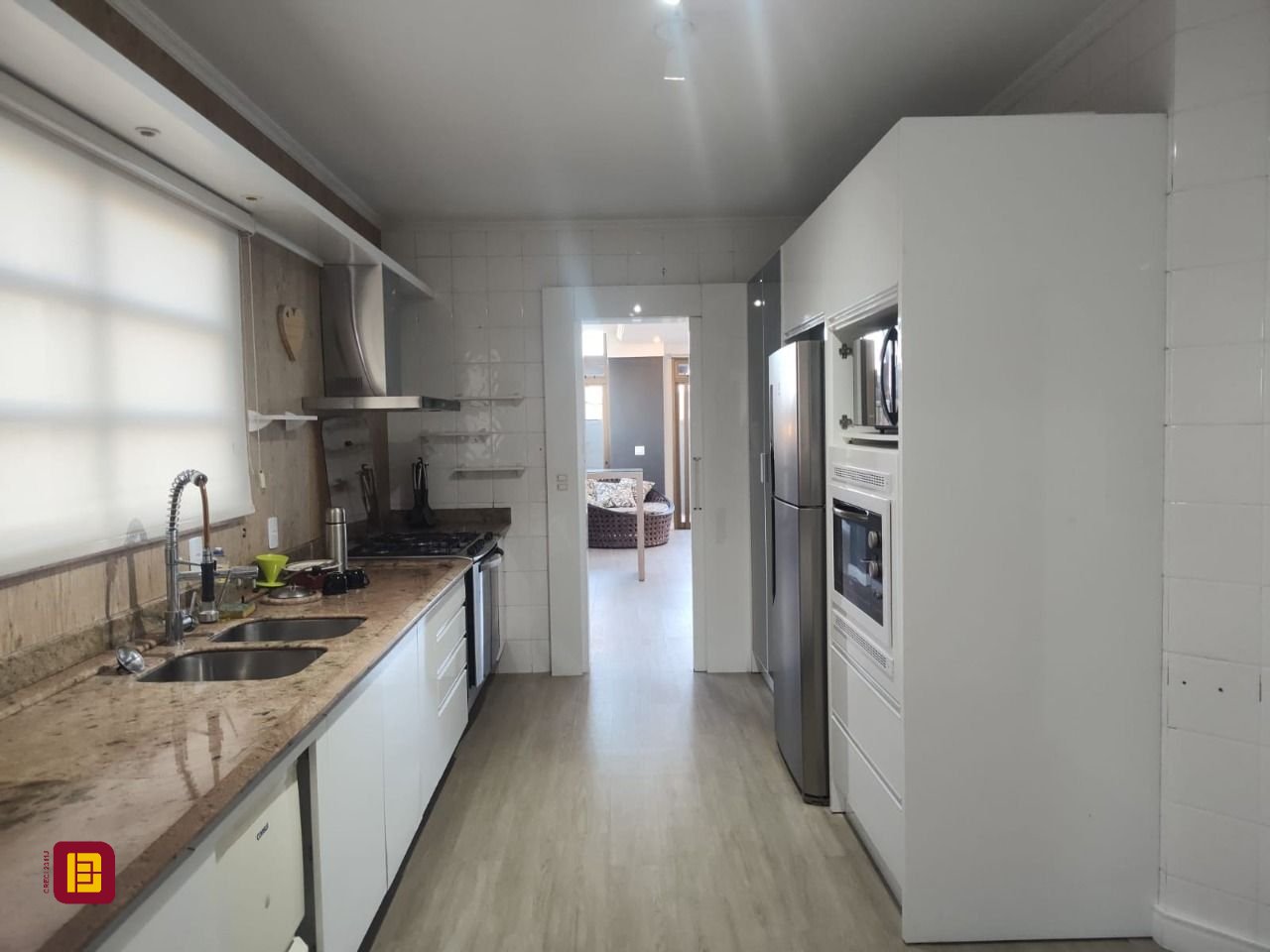 Cobertura com 396m², 3 quartos (sendo 1 suíte), 2 garagens, no bairro Bom Abrigo em Florianópolis