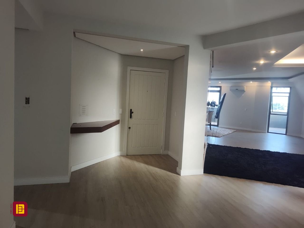 Cobertura com 396m², 3 quartos (sendo 1 suíte), 2 garagens, no bairro Bom Abrigo em Florianópolis