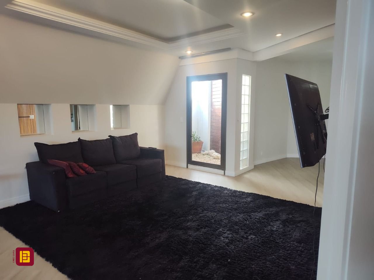 Cobertura com 396m², 3 quartos (sendo 1 suíte), 2 garagens, no bairro Bom Abrigo em Florianópolis