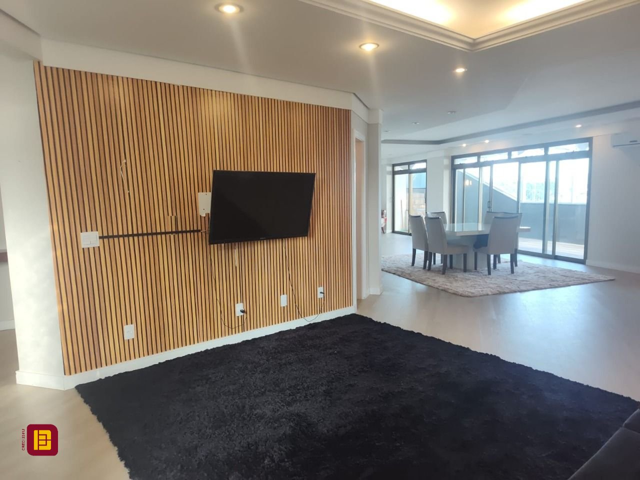 Cobertura com 396m², 3 quartos (sendo 1 suíte), 2 garagens, no bairro Bom Abrigo em Florianópolis