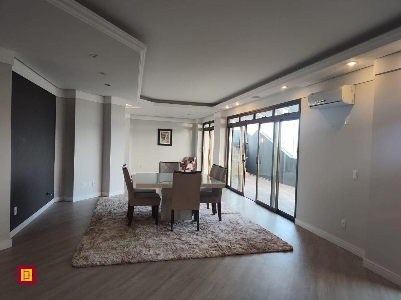 Cobertura com 396m², 3 quartos (sendo 1 suíte), 2 garagens, no bairro Bom Abrigo em Florianópolis