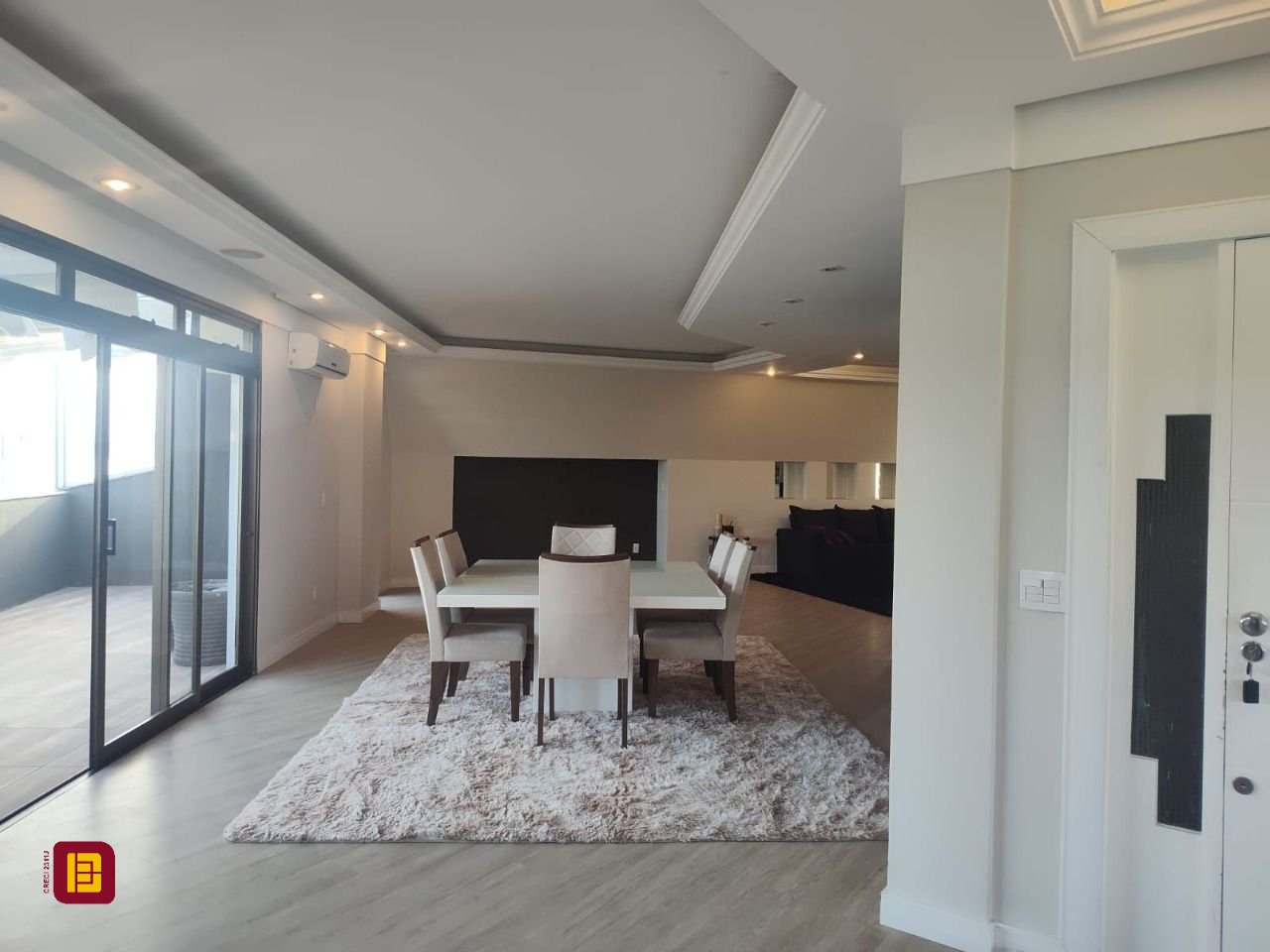 Cobertura com 396m², 3 quartos (sendo 1 suíte), 2 garagens, no bairro Bom Abrigo em Florianópolis