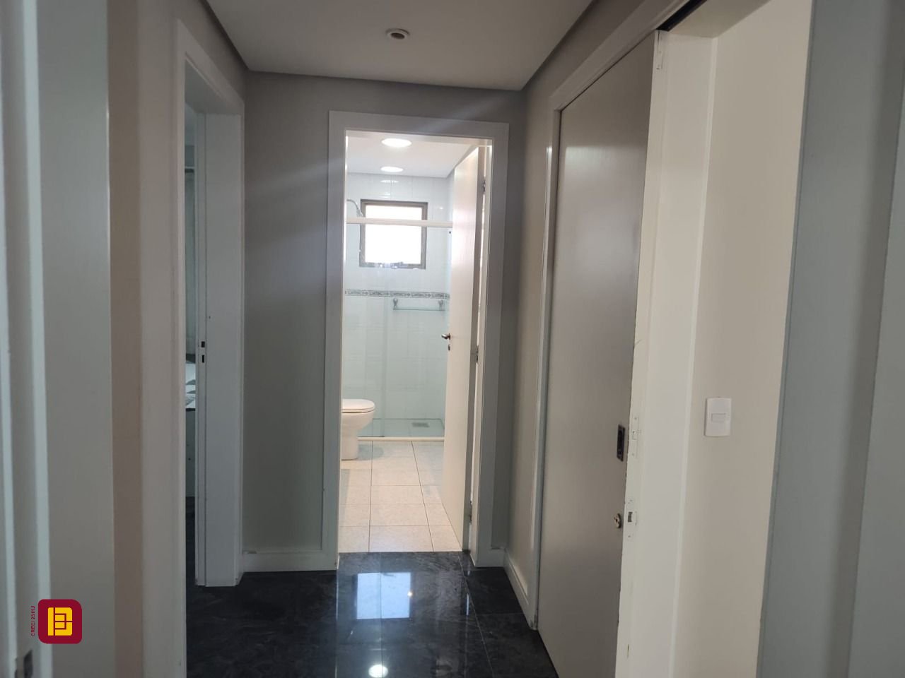 Cobertura com 396m², 3 quartos (sendo 1 suíte), 2 garagens, no bairro Bom Abrigo em Florianópolis
