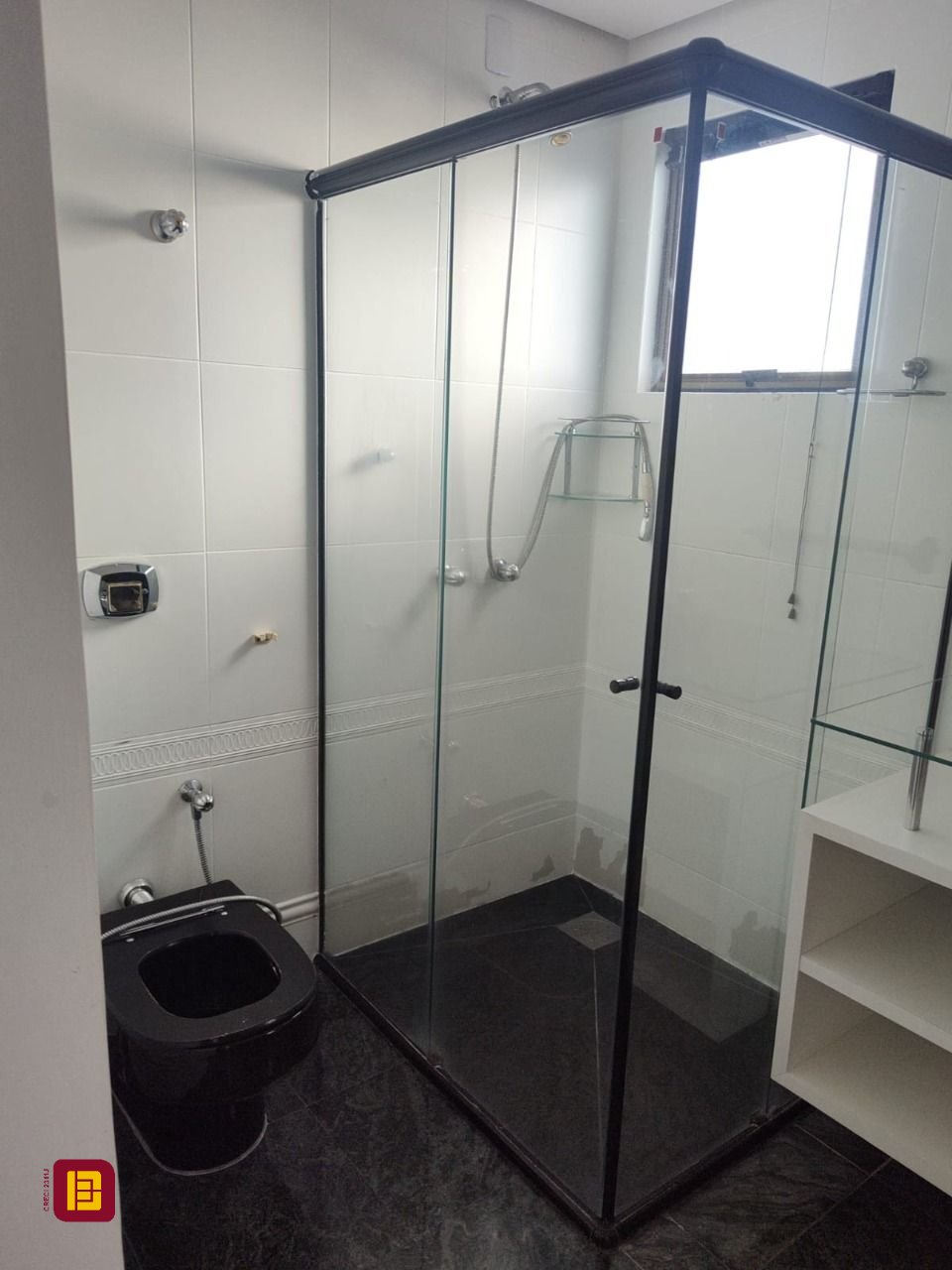 Cobertura com 396m², 3 quartos (sendo 1 suíte), 2 garagens, no bairro Bom Abrigo em Florianópolis
