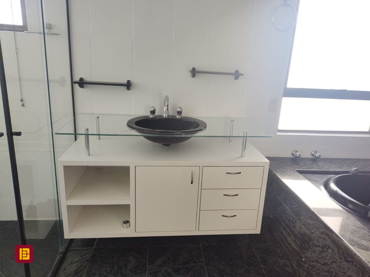 Cobertura com 396m², 3 quartos (sendo 1 suíte), 2 garagens, no bairro Bom Abrigo em Florianópolis