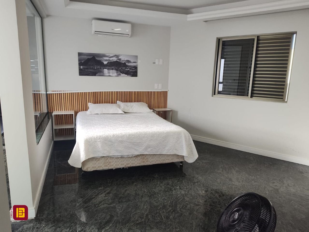 Cobertura com 396m², 3 quartos (sendo 1 suíte), 2 garagens, no bairro Bom Abrigo em Florianópolis