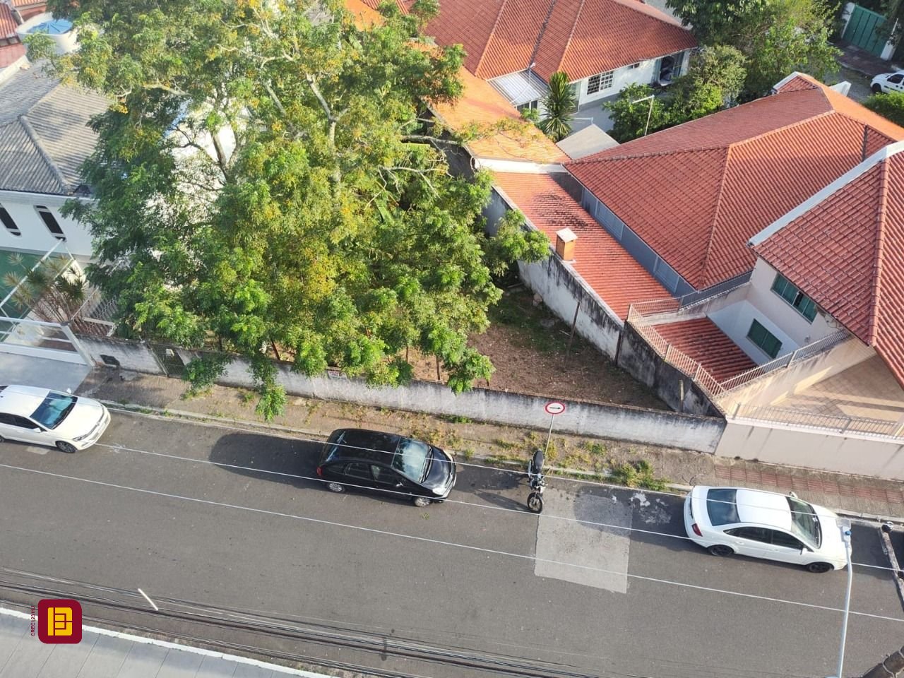 Cobertura com 396m², 3 quartos (sendo 1 suíte), 2 garagens, no bairro Bom Abrigo em Florianópolis