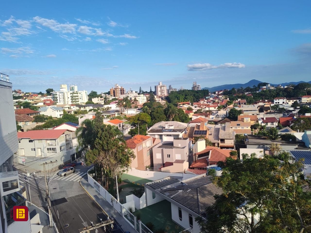 Cobertura com 396m², 3 quartos (sendo 1 suíte), 2 garagens, no bairro Bom Abrigo em Florianópolis