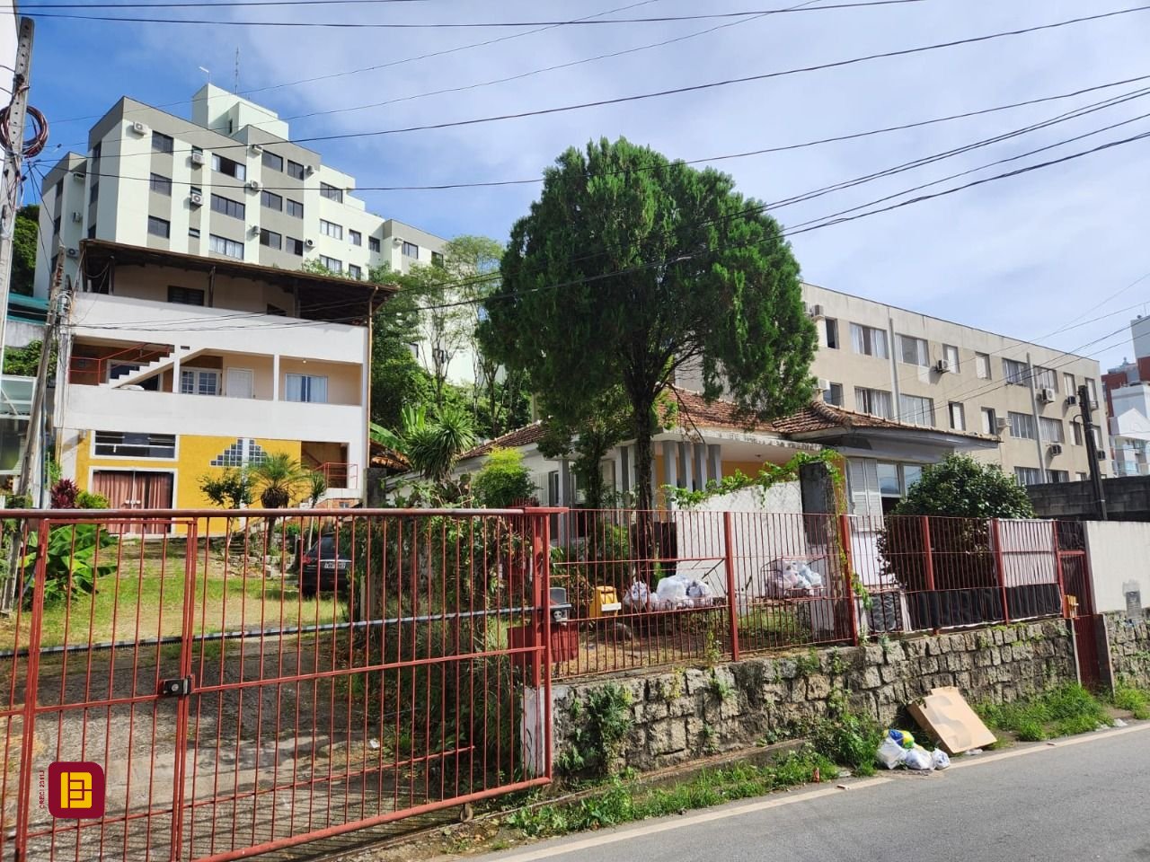 Terreno com 800m², no bairro Agronômica em Florianópolis