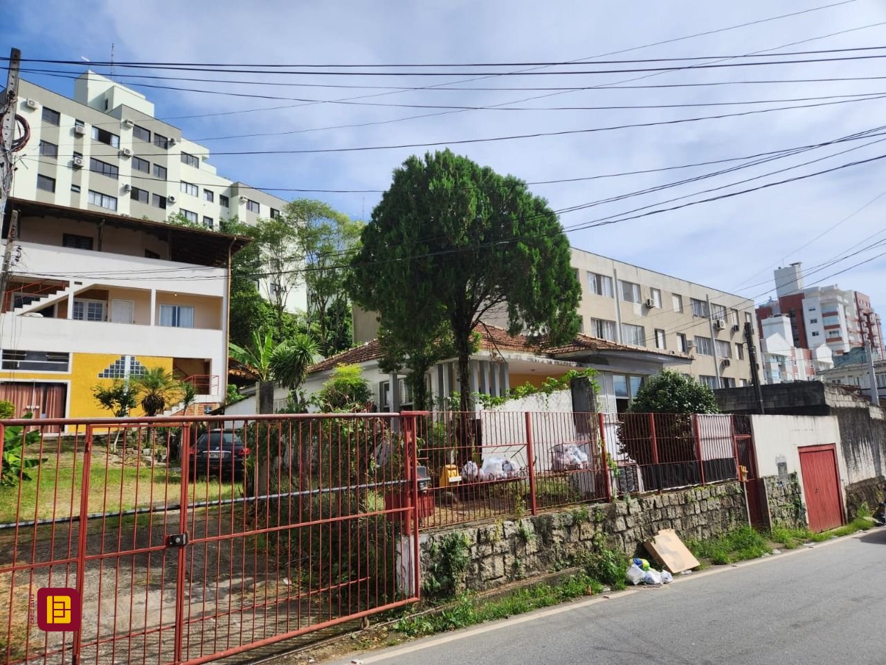 Terreno com 800m², no bairro Agronômica em Florianópolis