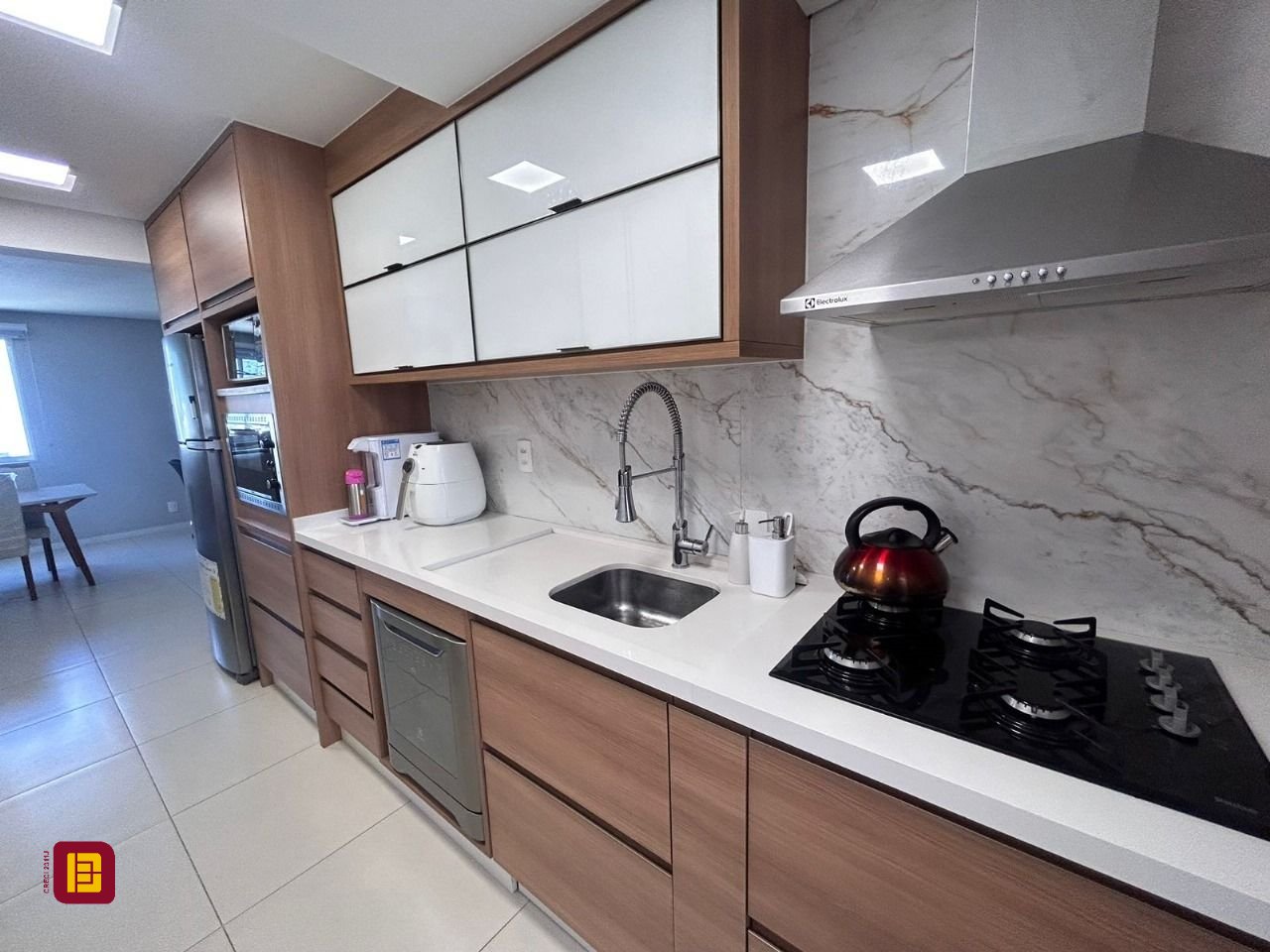 Apartamento com 99m², 4 quartos (sendo 1 suíte), 1 garagem, no bairro Pedra Branca em Palhoça