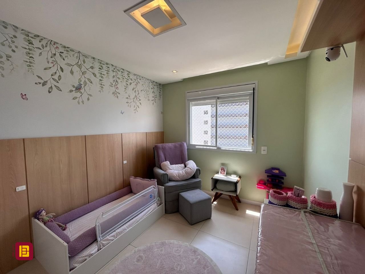 Apartamento com 99m², 3 quartos (sendo 1 suíte), 1 garagem, no bairro Pedra Branca em Palhoça