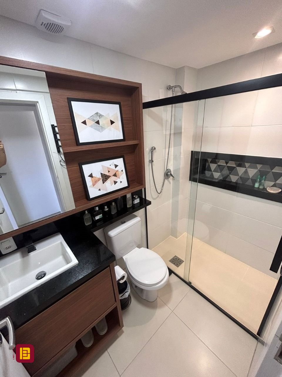 Apartamento com 99m², 3 quartos (sendo 1 suíte), 1 garagem, no bairro Pedra Branca em Palhoça