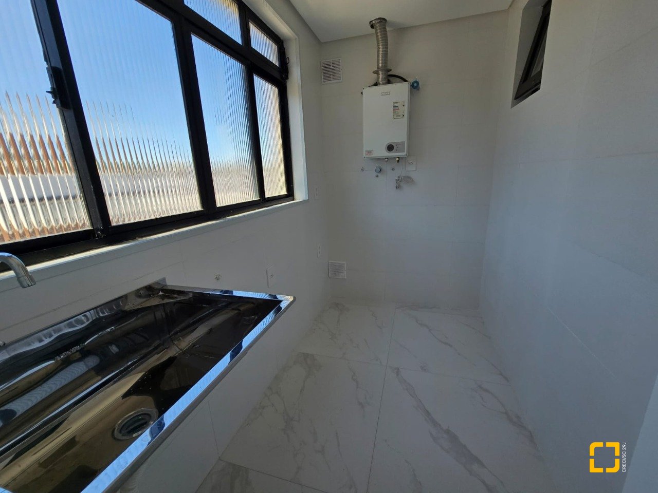 Cobertura com 237m², 5 quartos (sendo 2 suítes), 3 garagens, no bairro Centro em Florianópolis