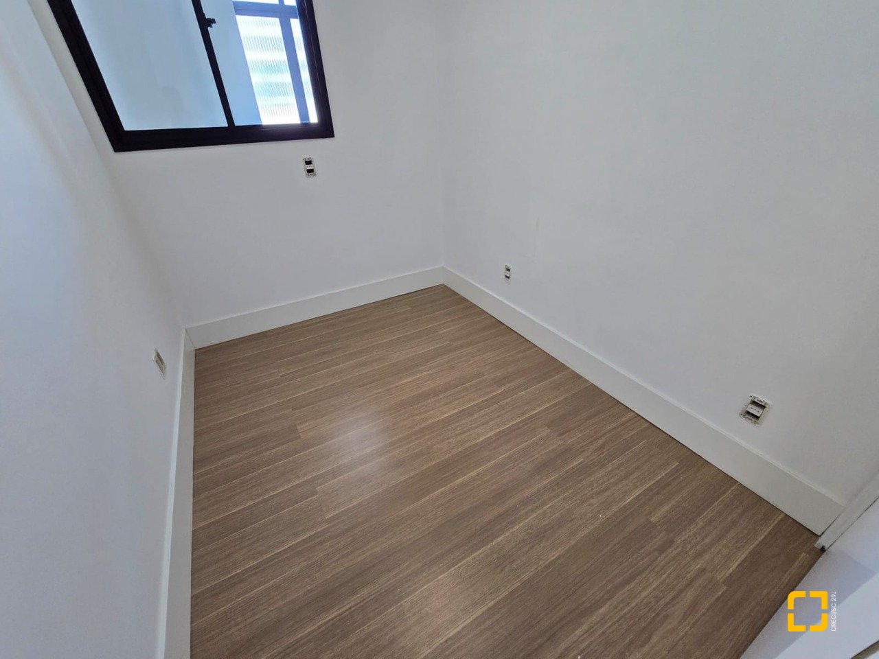 Cobertura com 237m², 5 quartos (sendo 2 suítes), 3 garagens, no bairro Centro em Florianópolis