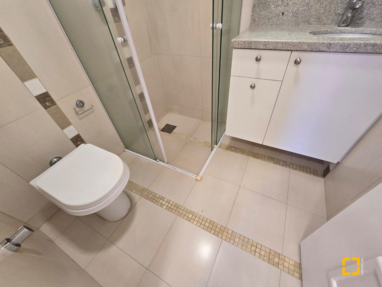 Cobertura com 237m², 5 quartos (sendo 2 suítes), 3 garagens, no bairro Centro em Florianópolis
