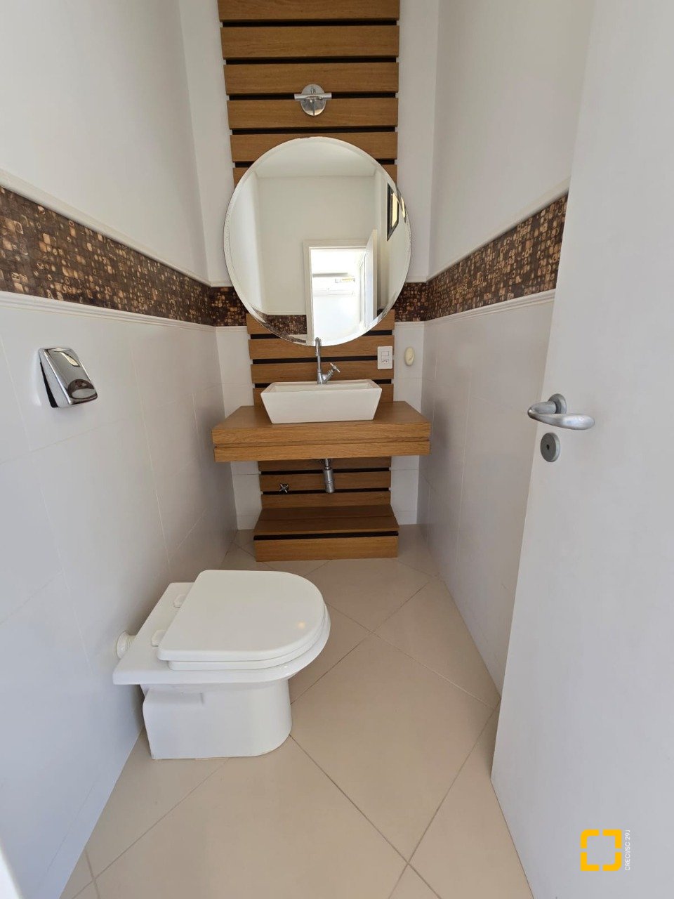 Cobertura com 237m², 5 quartos (sendo 2 suítes), 3 garagens, no bairro Centro em Florianópolis