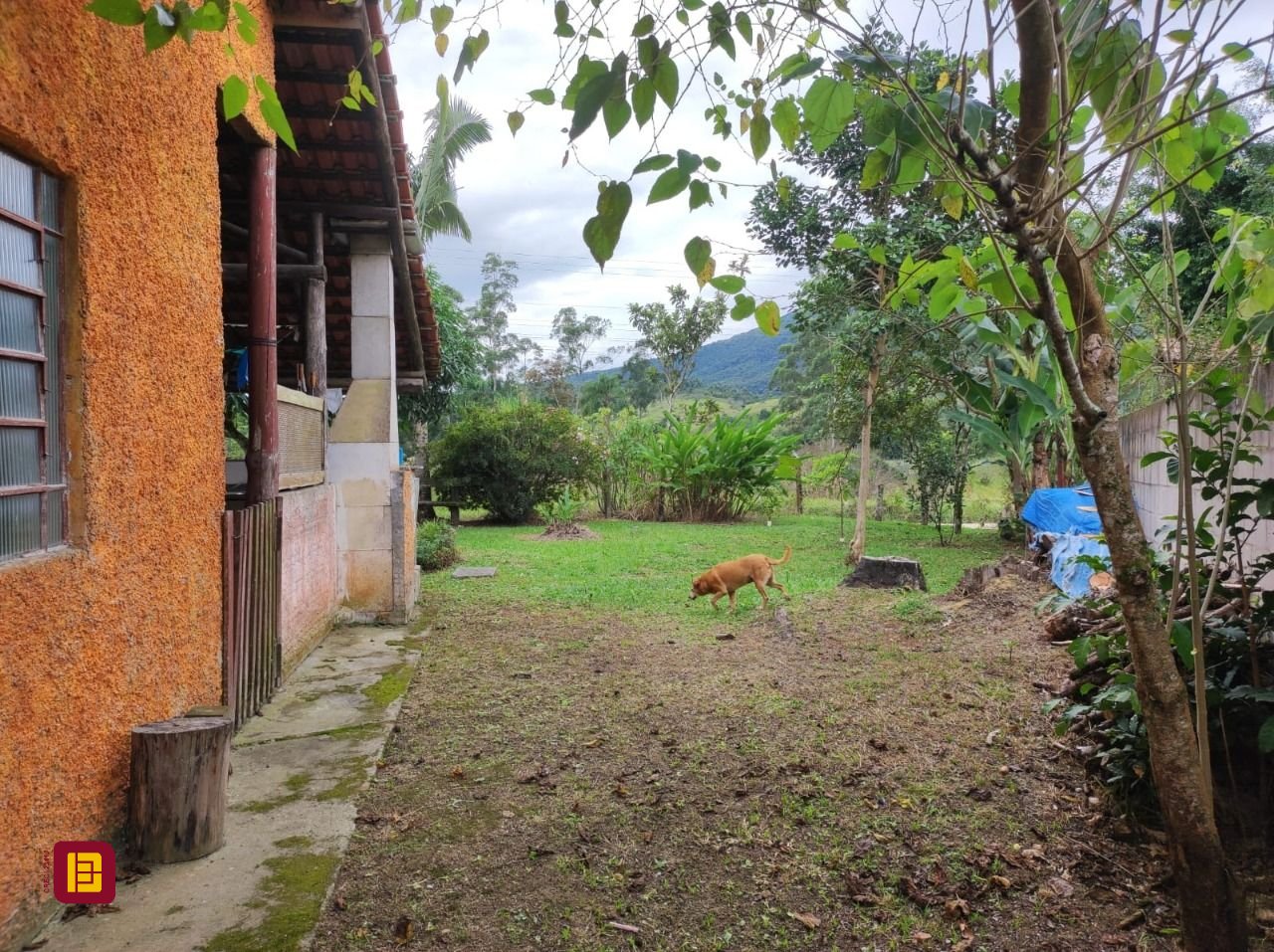 Sítio com 200m², 3 quartos (sendo 1 suíte), 2 garagens, no bairro Sorocaba de Dentro em Biguaçu