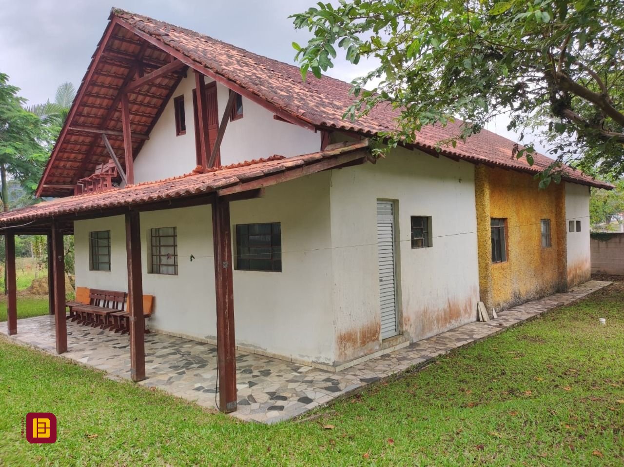 Sítio com 200m², 3 quartos (sendo 1 suíte), 2 garagens, no bairro Sorocaba de Dentro em Biguaçu