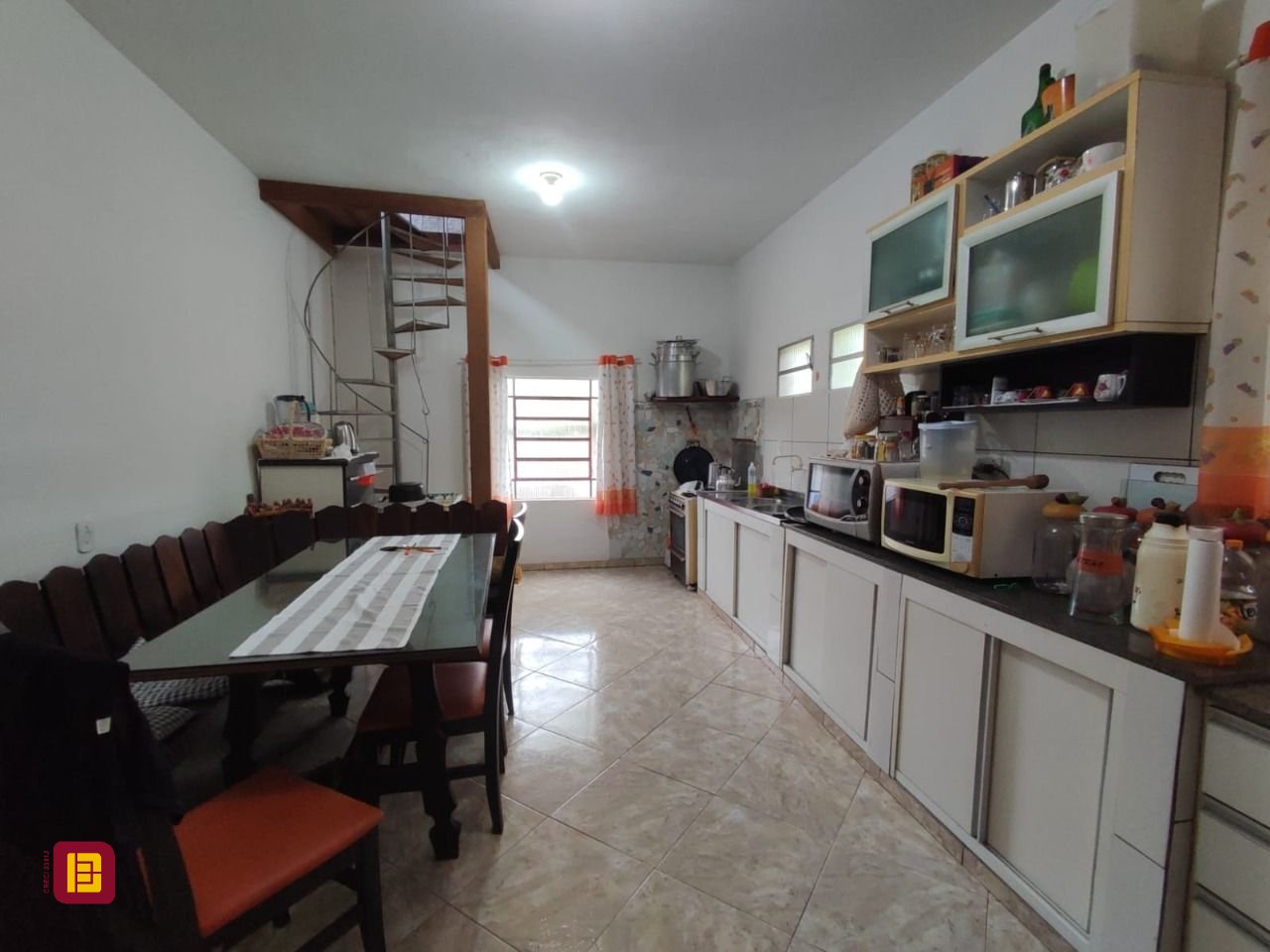 Sítio com 200m², 3 quartos (sendo 1 suíte), 2 garagens, no bairro Sorocaba de Dentro em Biguaçu