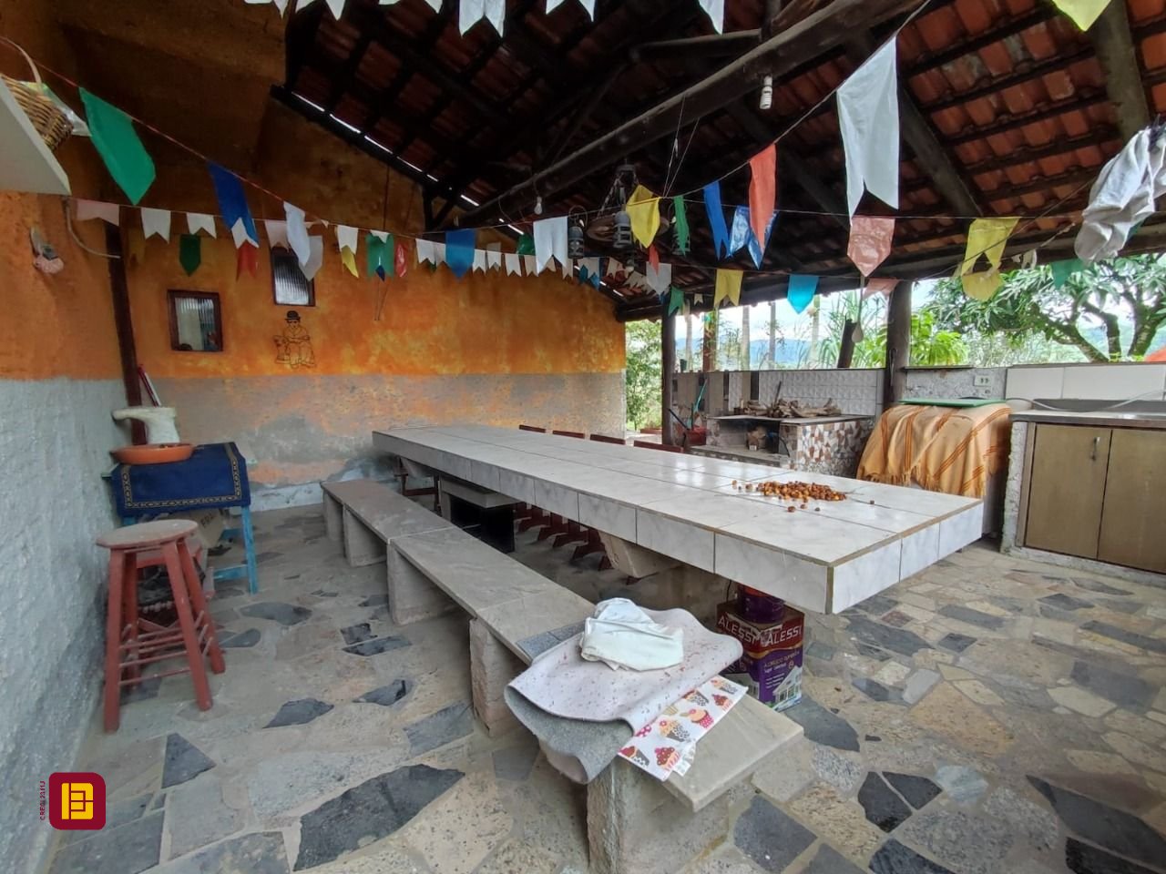 Sítio com 200m², 3 quartos (sendo 1 suíte), 2 garagens, no bairro Sorocaba de Dentro em Biguaçu