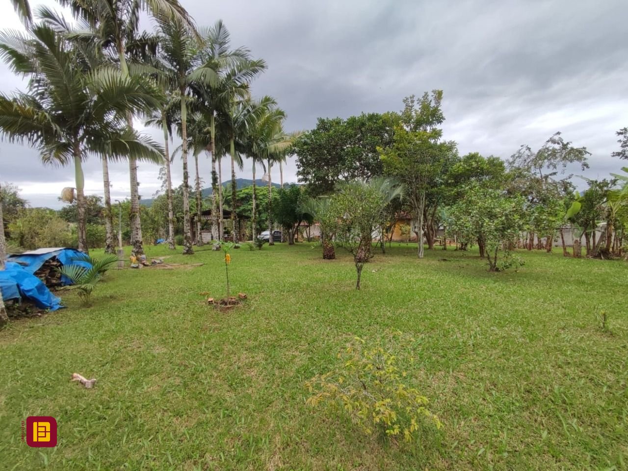 Sítio com 200m², 3 quartos (sendo 1 suíte), 2 garagens, no bairro Sorocaba de Dentro em Biguaçu