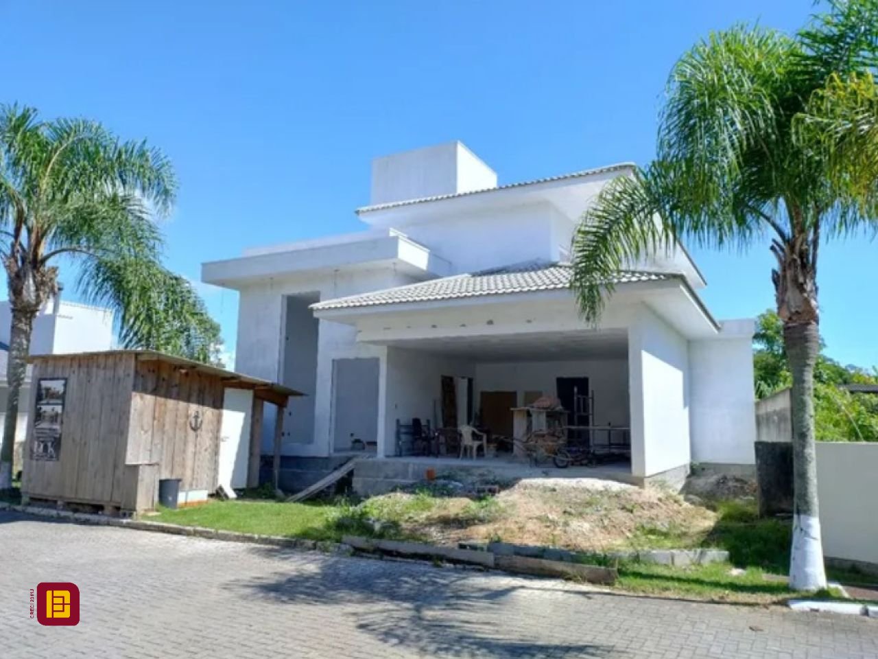 Casa de Condomínio com 280m², 4 quartos (sendo 4 suítes), 2 garagens, no bairro Vargem Pequena em Florianópolis