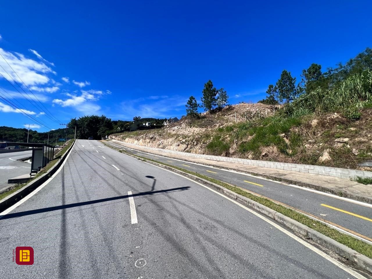 Terreno com 3069m², no bairro Itacorubi em Florianópolis
