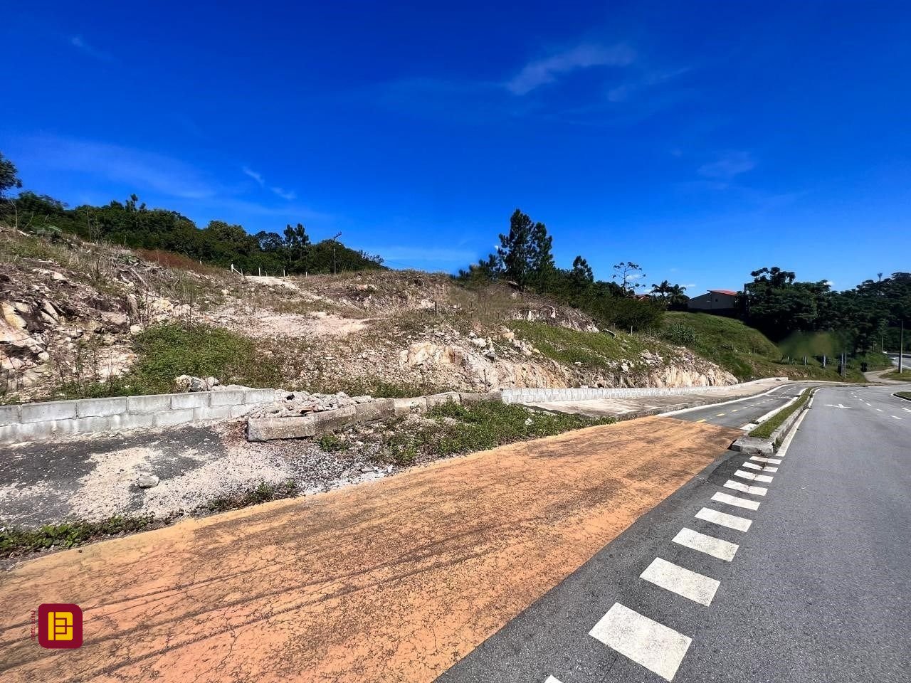 Terreno com 3069m², no bairro Itacorubi em Florianópolis