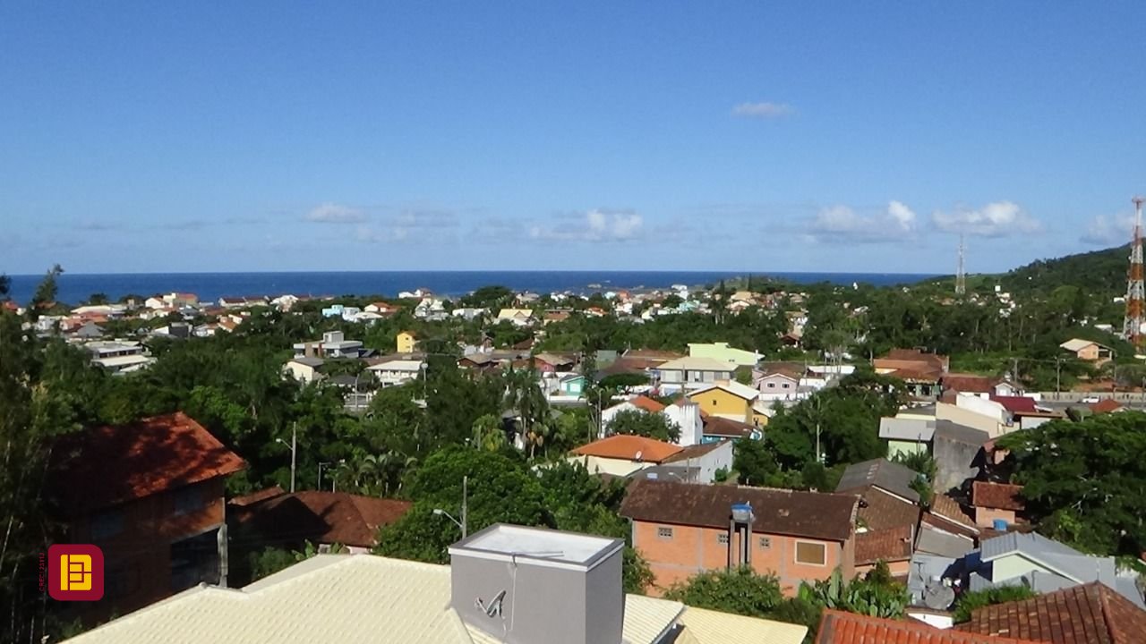 Casa com 484m², 14 quartos (sendo 7 suítes), 10 garagens, no bairro Armação do Pântano do Sul em Florianópolis