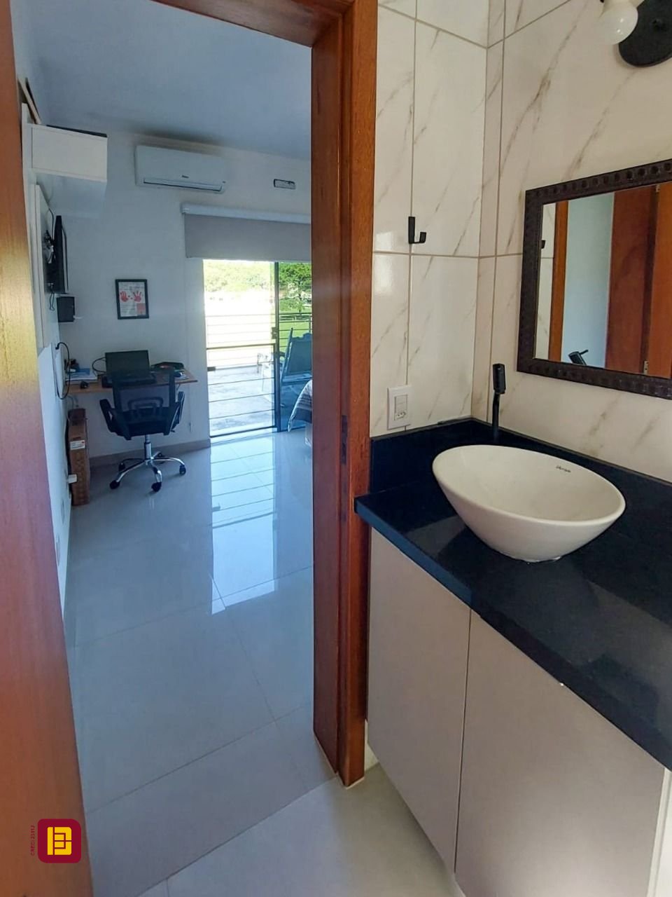Casa com 133m², 5 quartos (sendo 2 suítes), 3 garagens, no bairro Rio Vermelho em Florianópolis