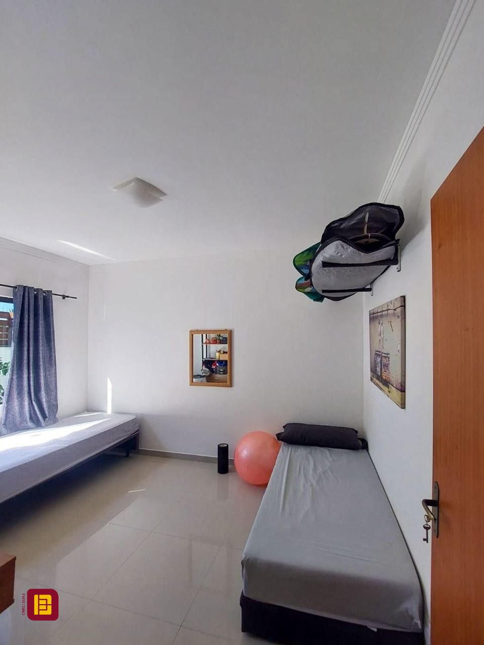Casa com 133m², 5 quartos (sendo 2 suítes), 3 garagens, no bairro Rio Vermelho em Florianópolis