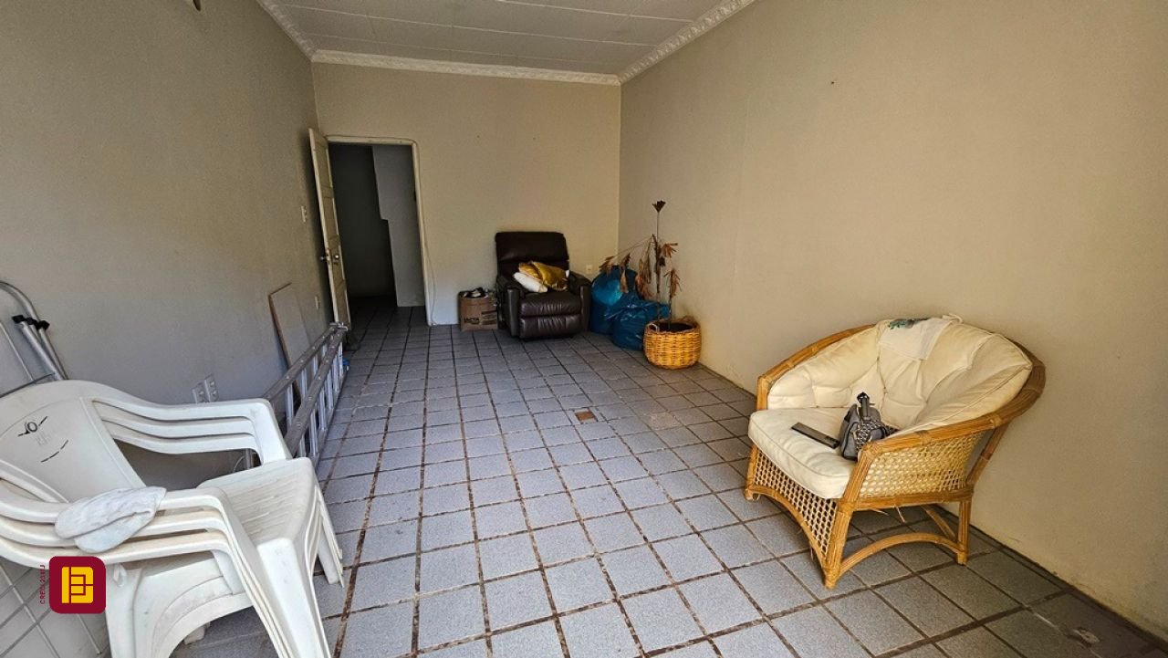 Casa com 190m², 2 garagens, no bairro Centro em Florianópolis