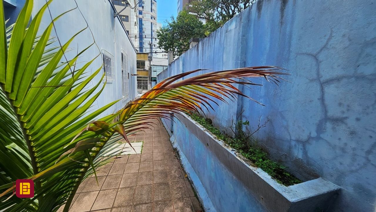 Casa com 190m², 2 garagens, no bairro Centro em Florianópolis
