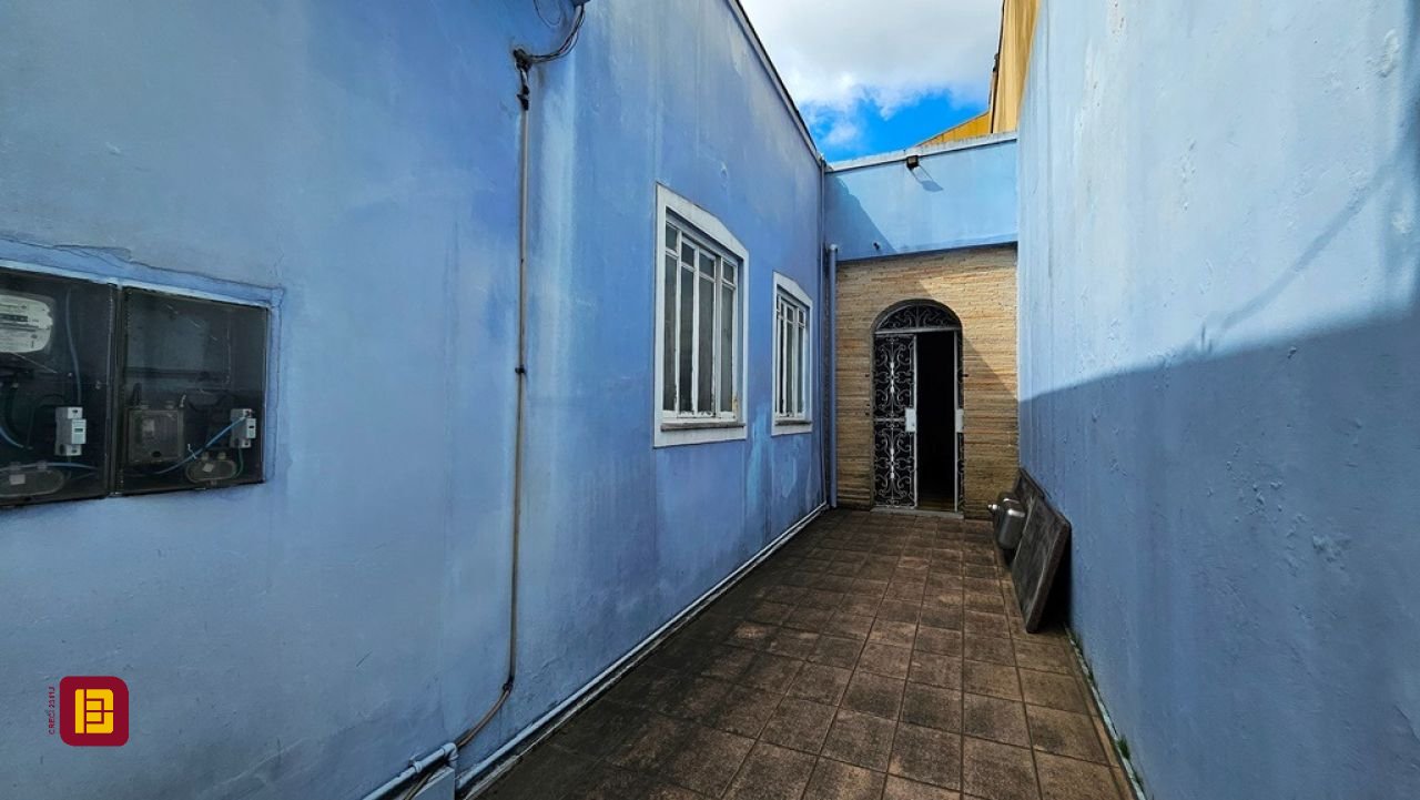 Casa com 190m², 2 garagens, no bairro Centro em Florianópolis