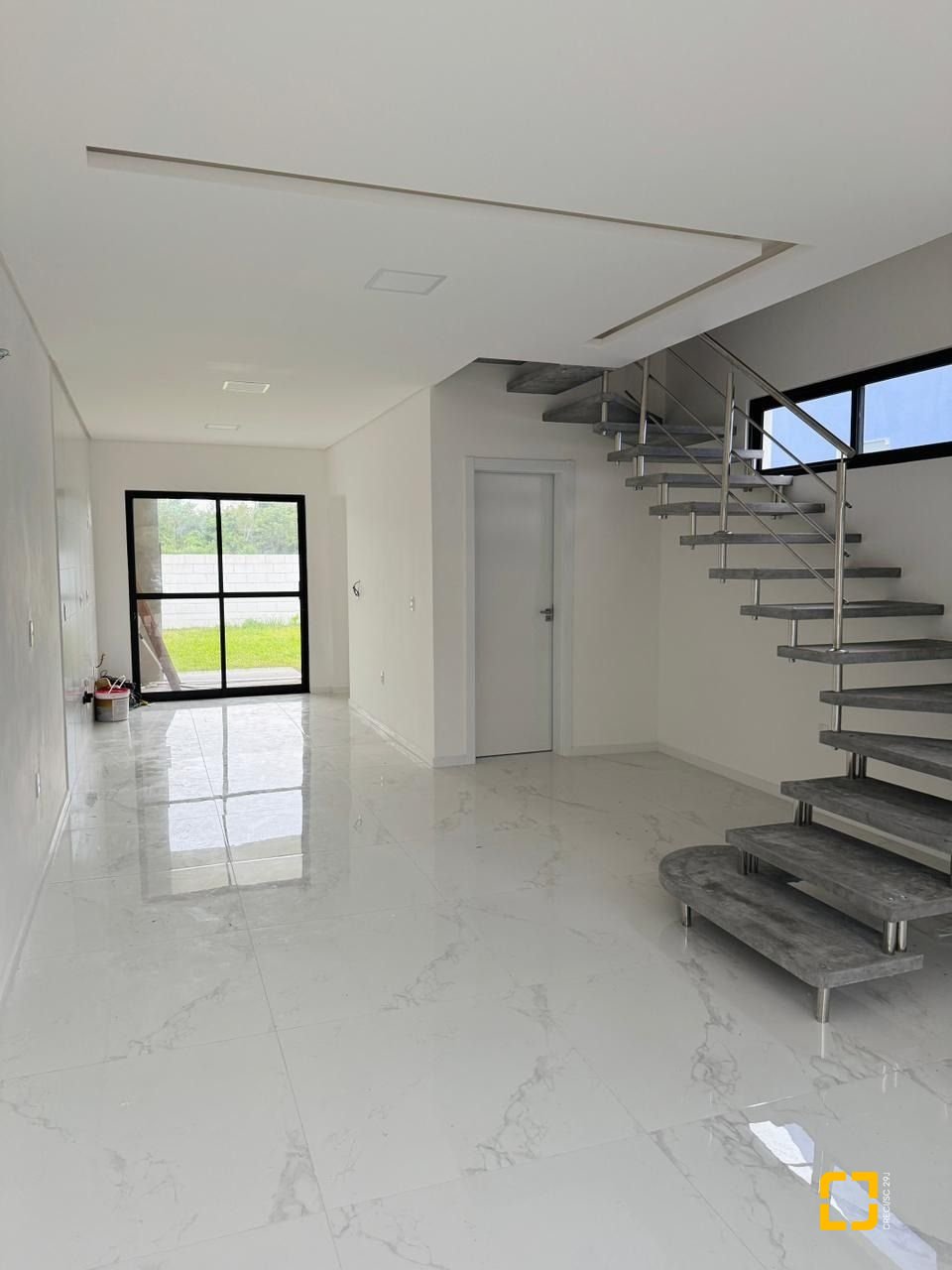 Casa com 110m², 3 quartos (sendo 1 suíte), 2 garagens, no bairro Sertão do Maruim em São José