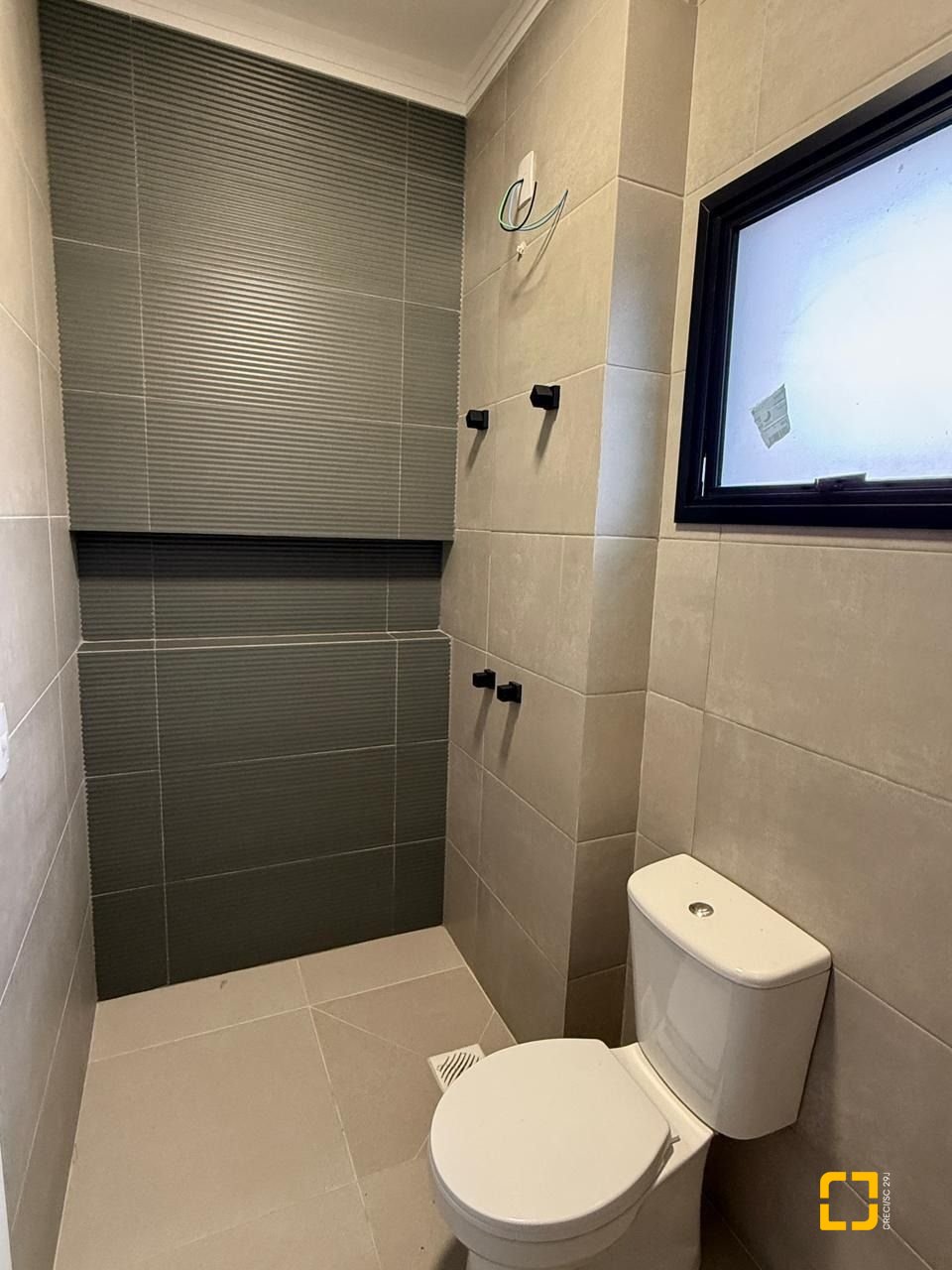 Casa com 110m², 3 quartos (sendo 1 suíte), 2 garagens, no bairro Sertão do Maruim em São José