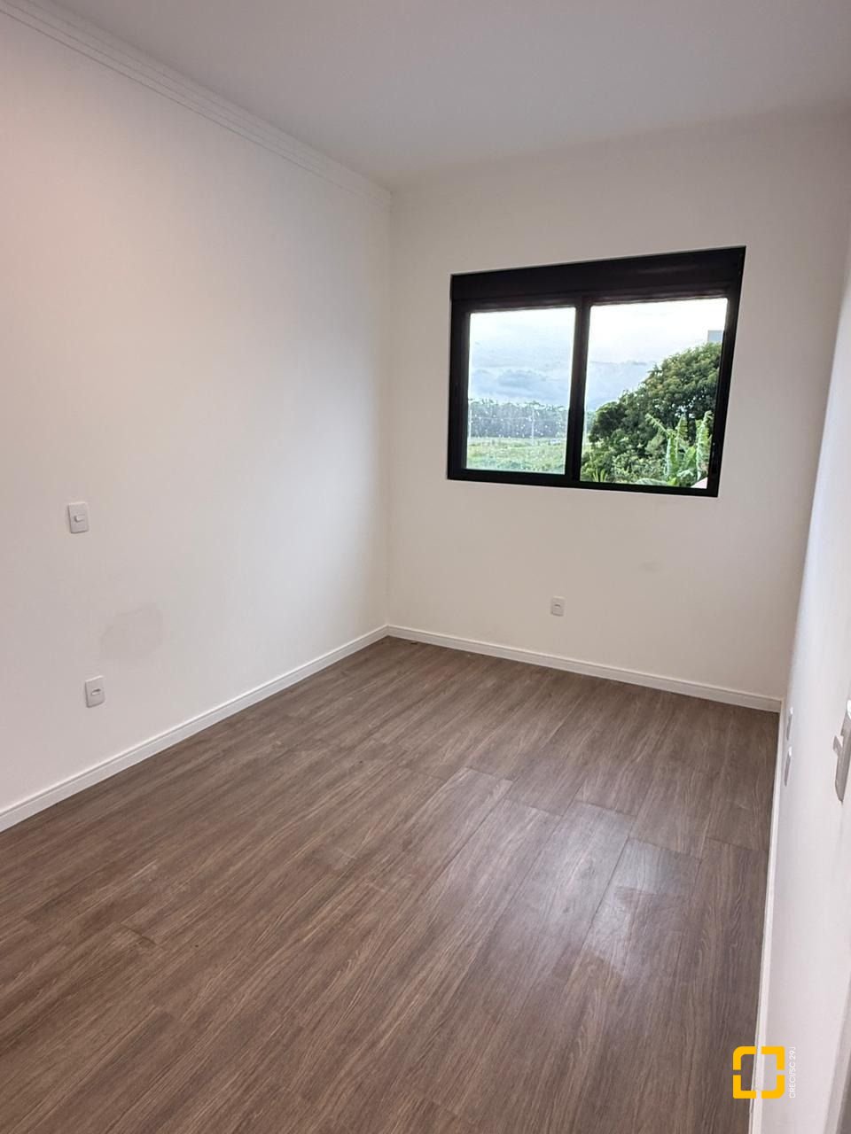 Casa com 110m², 3 quartos (sendo 1 suíte), 2 garagens, no bairro Sertão do Maruim em São José