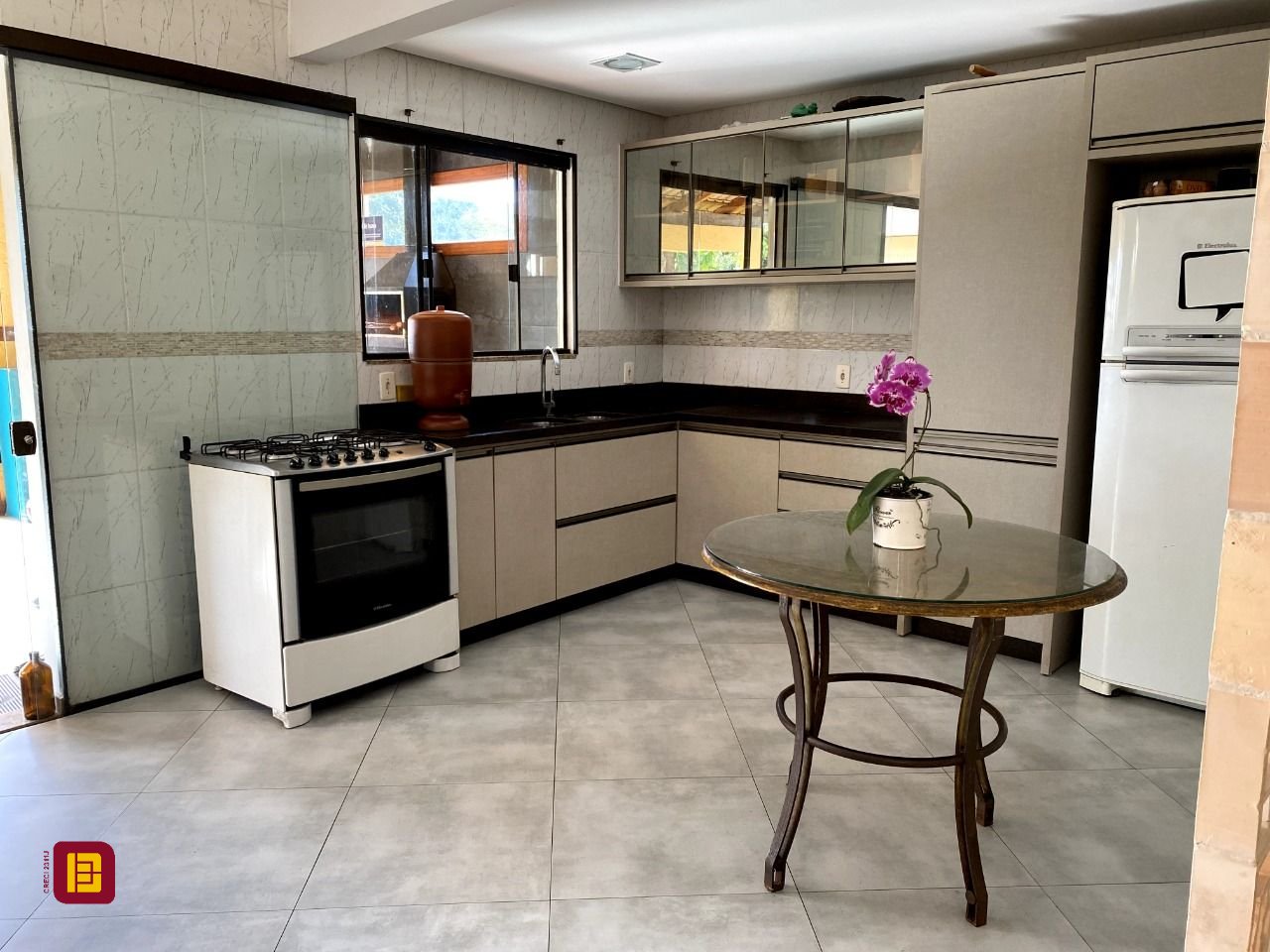 Casa com 189m², 4 quartos, 3 garagens, no bairro Campeche Leste em Florianópolis