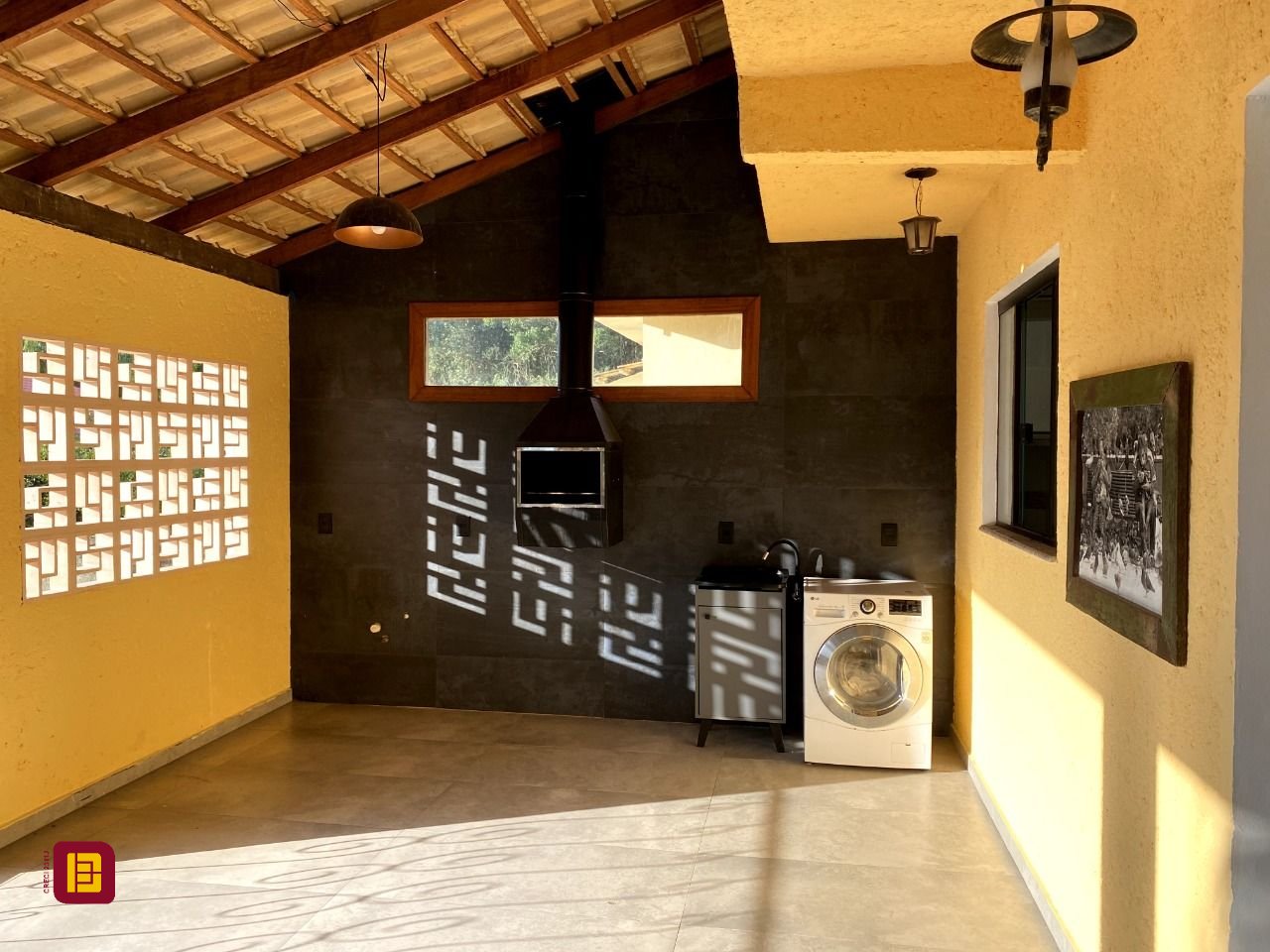 Casa com 189m², 4 quartos, 3 garagens, no bairro Campeche Leste em Florianópolis