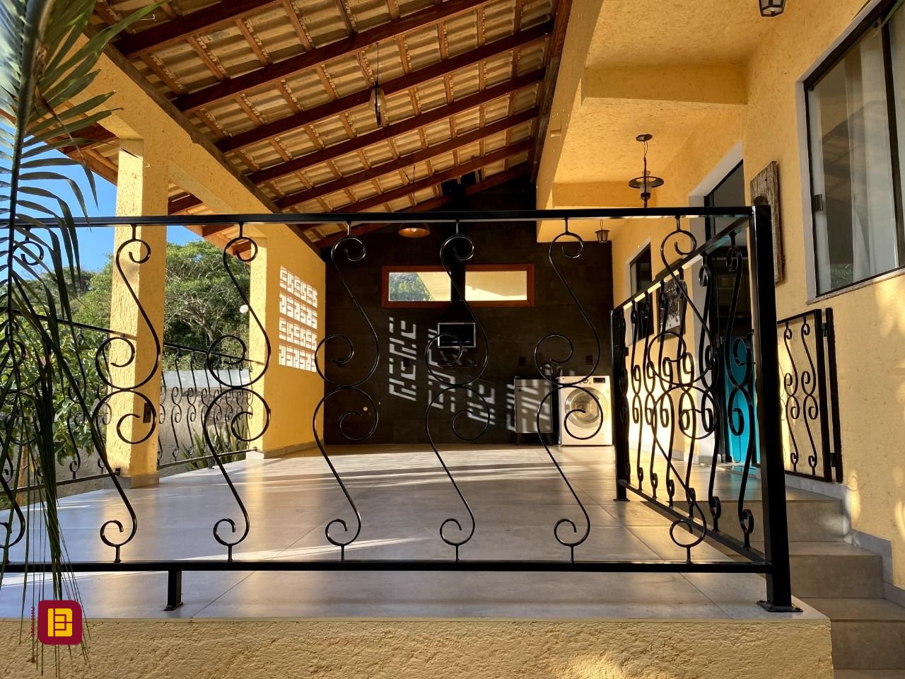 Casa com 189m², 4 quartos, 3 garagens, no bairro Campeche Leste em Florianópolis