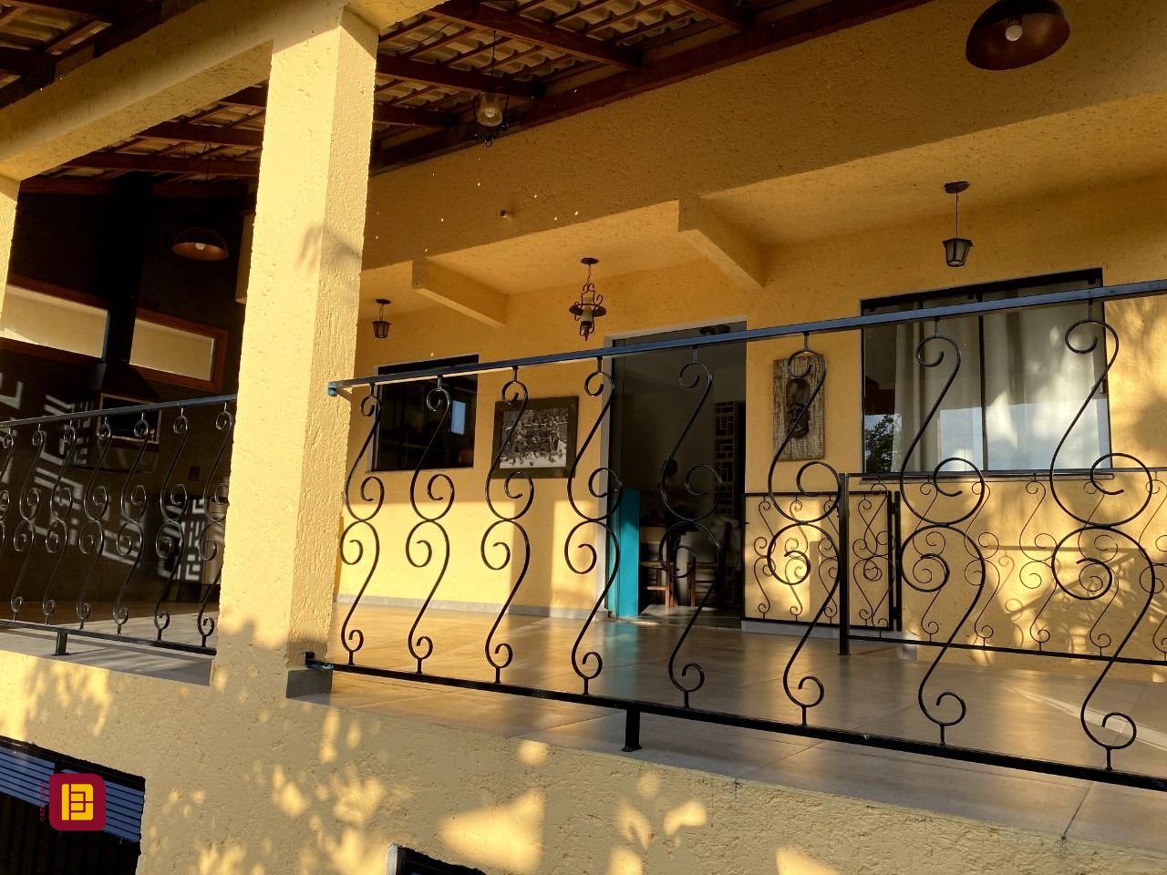 Casa com 189m², 4 quartos, 3 garagens, no bairro Campeche Leste em Florianópolis