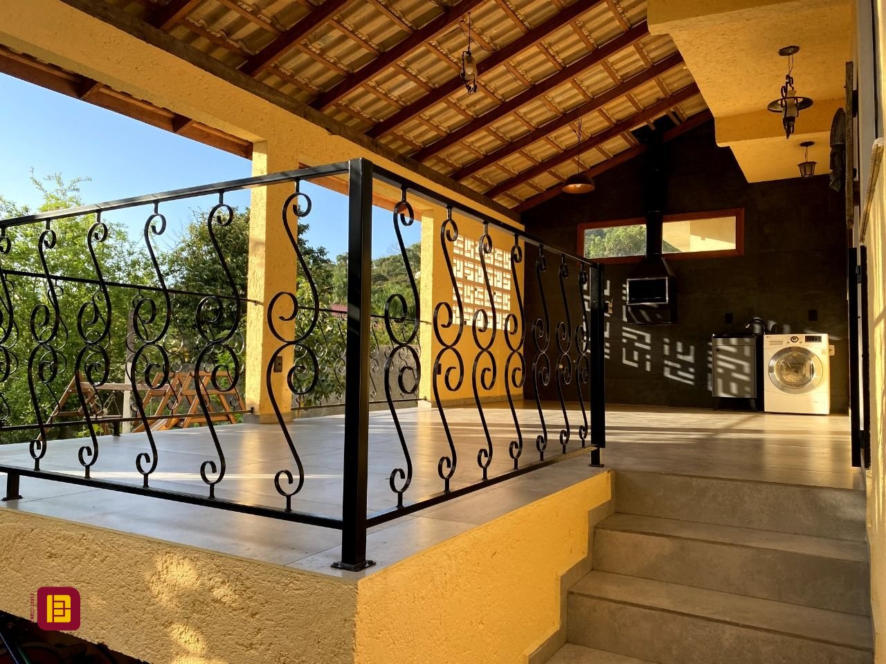 Casa com 189m², 4 quartos, 3 garagens, no bairro Campeche Leste em Florianópolis