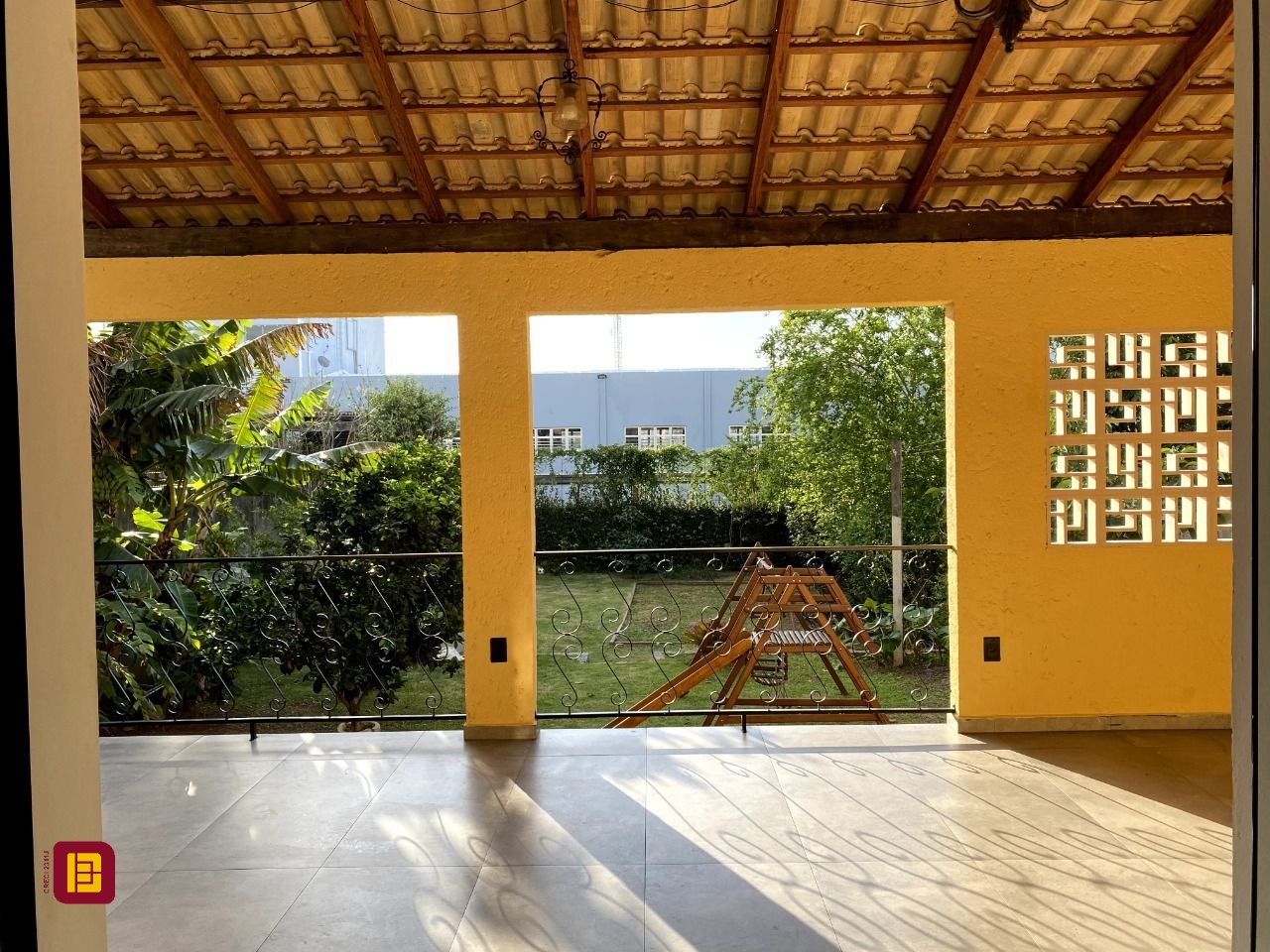 Casa com 189m², 4 quartos, 3 garagens, no bairro Campeche Leste em Florianópolis